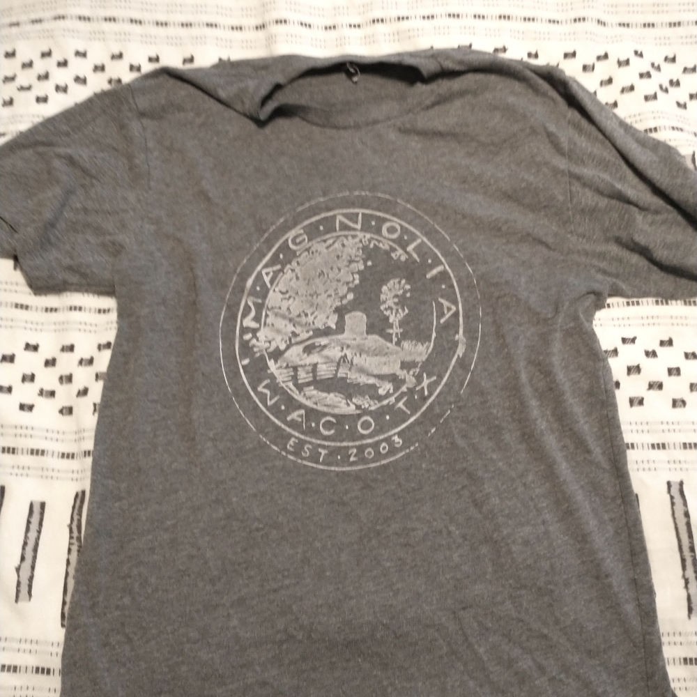 Magnolia Tee